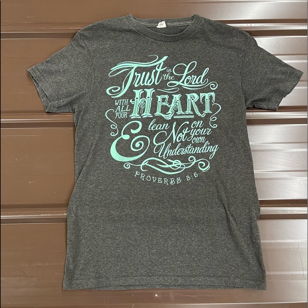 Vintage 2013 Proverbs 3:5 T-shirt unisex size small